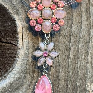 Fresh water pearl necklace in pink 16 w extender